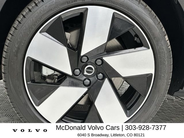 Used 2023 Green Volvo Ultimate image 10
