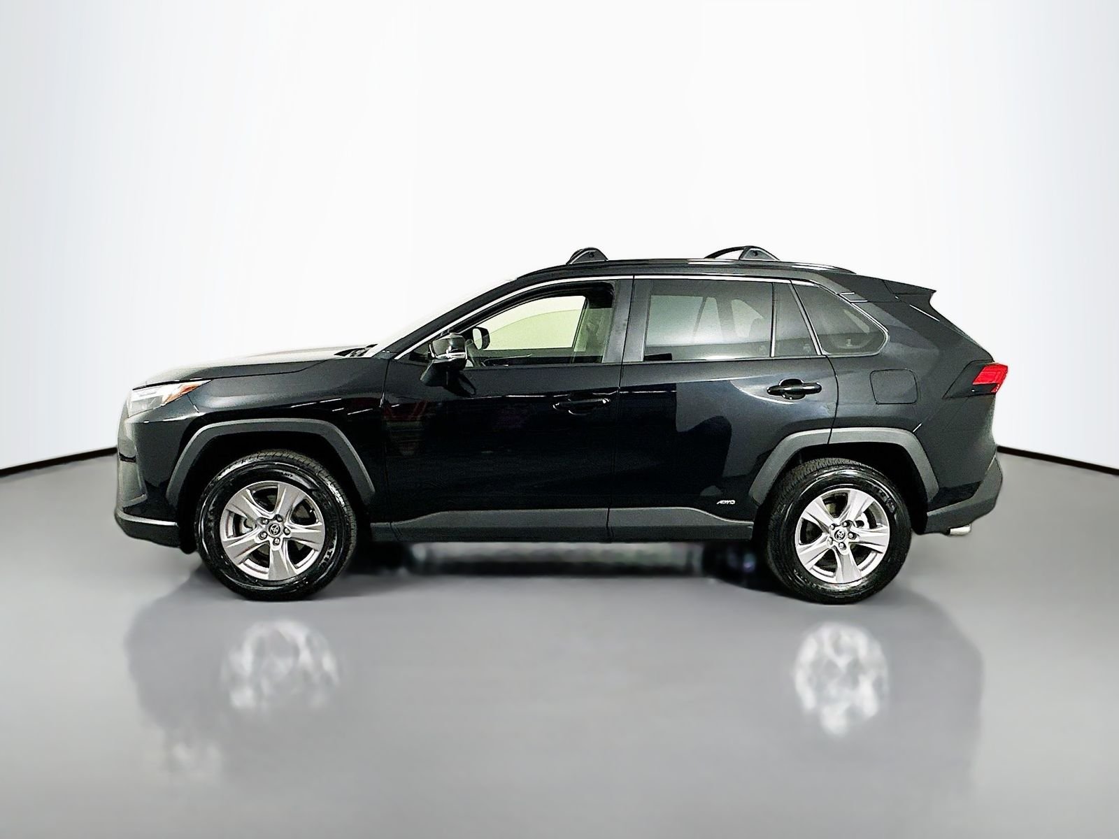Used 2025 Midnight Black Metallic Toyota XLE image 4