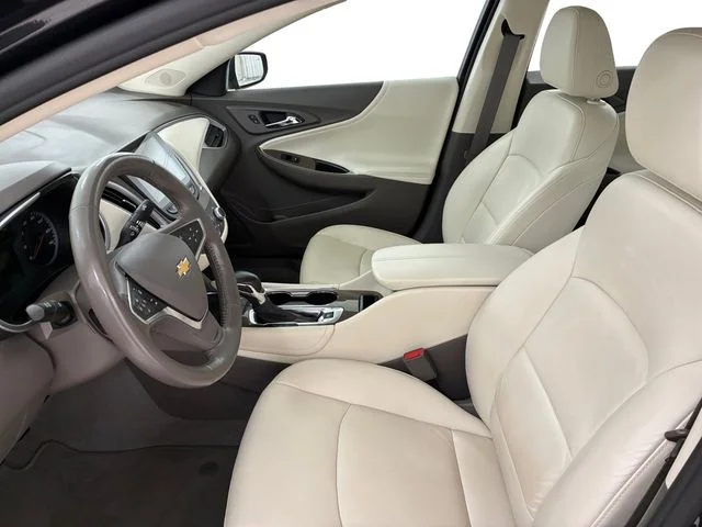 Used 2022 Gray Chevrolet LT image 12