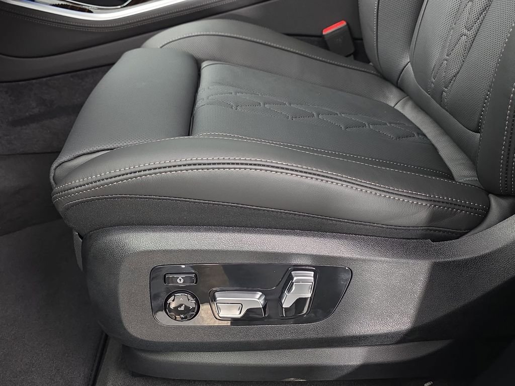 New 2026 Brooklyn Grey Metallic BMW xDrive50e image 28