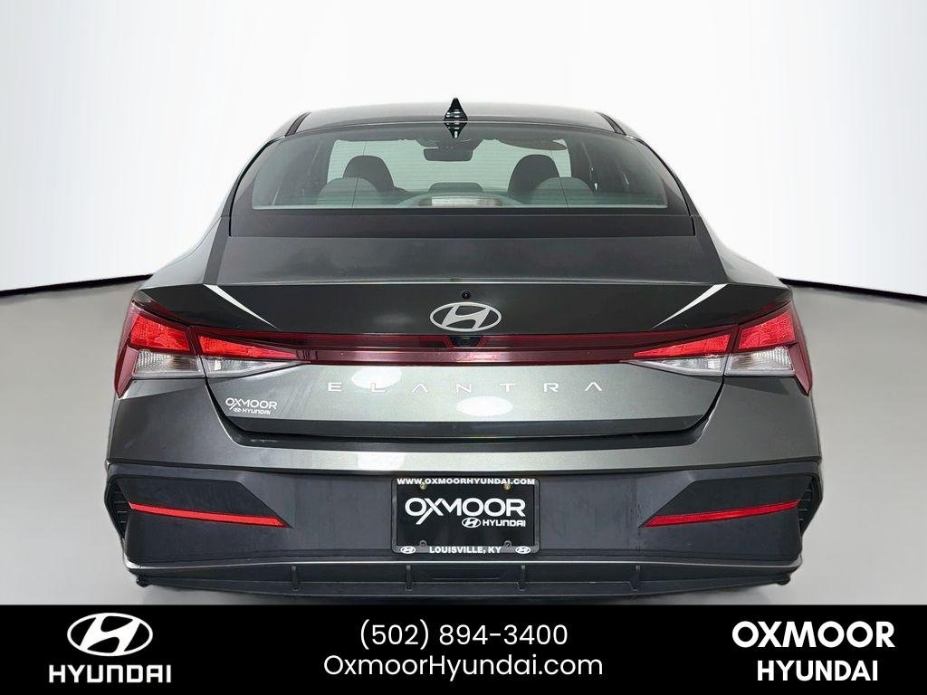 Used 2024 Amazon Gray Hyundai SEL image 6