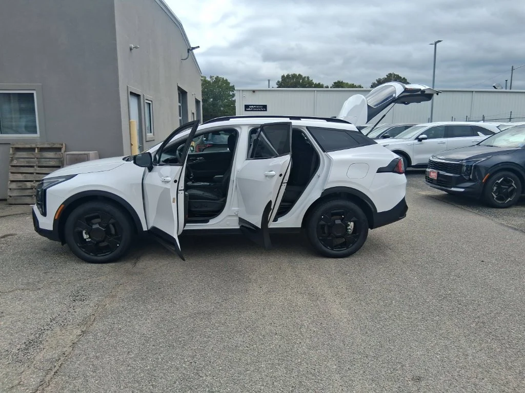 Used 2026 White Kia X-Line image 21