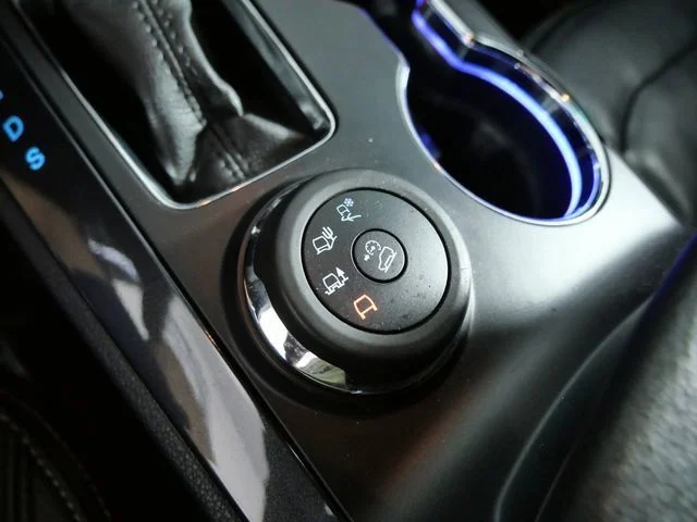 Used 2017 Silver Ford Limited image 26
