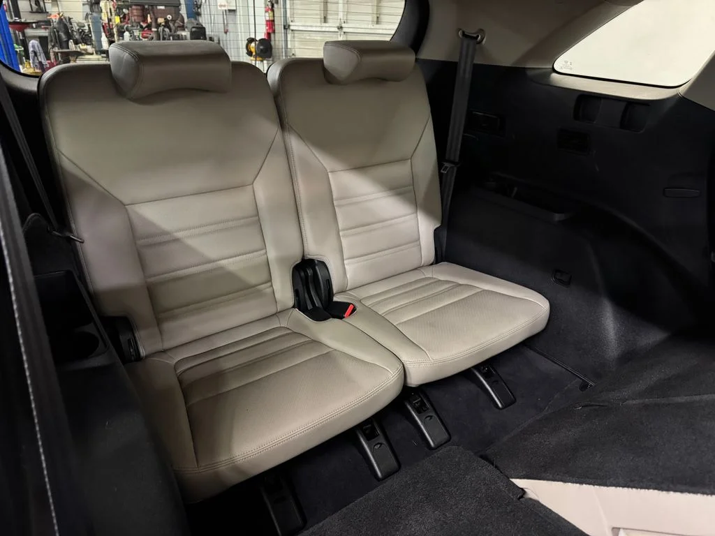 Used 2019 Red Kia EX image 28