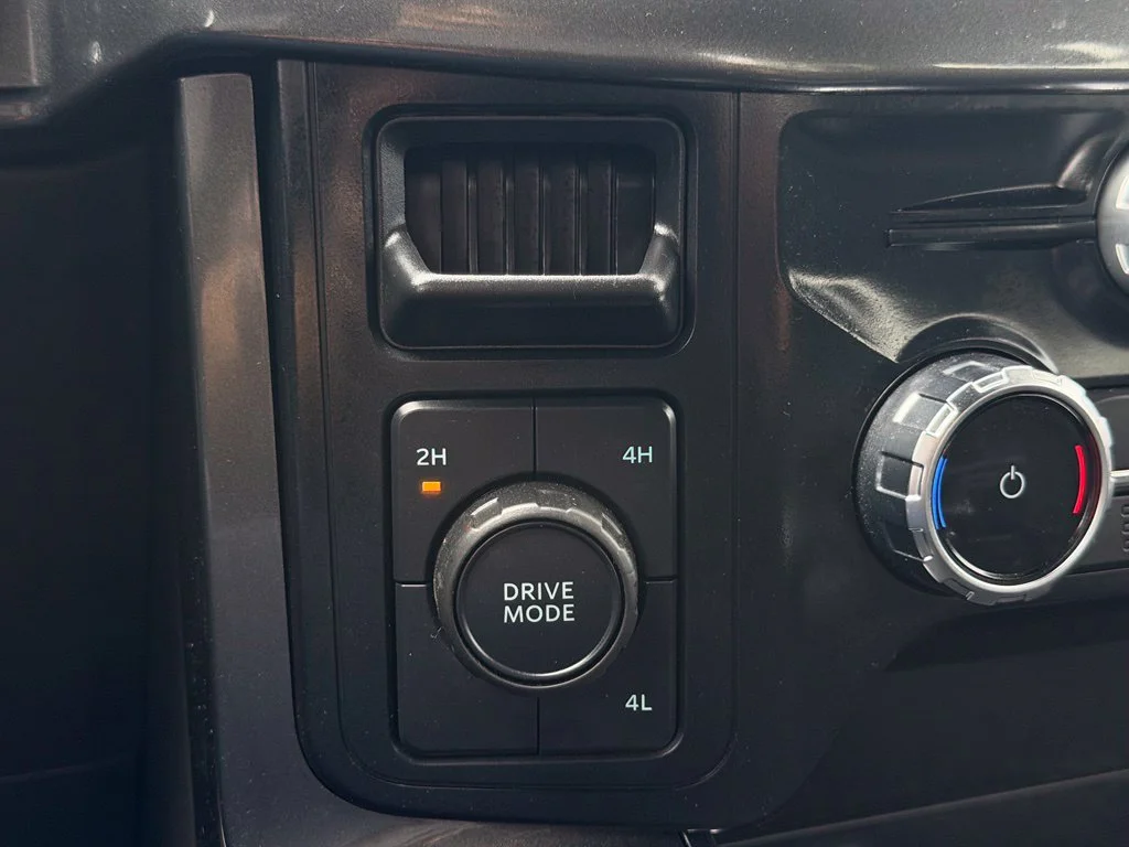 Used 2023 Black Ford XLT image 45