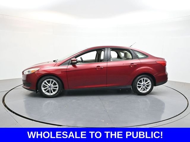 Used 2016 Red Ford SE image 4