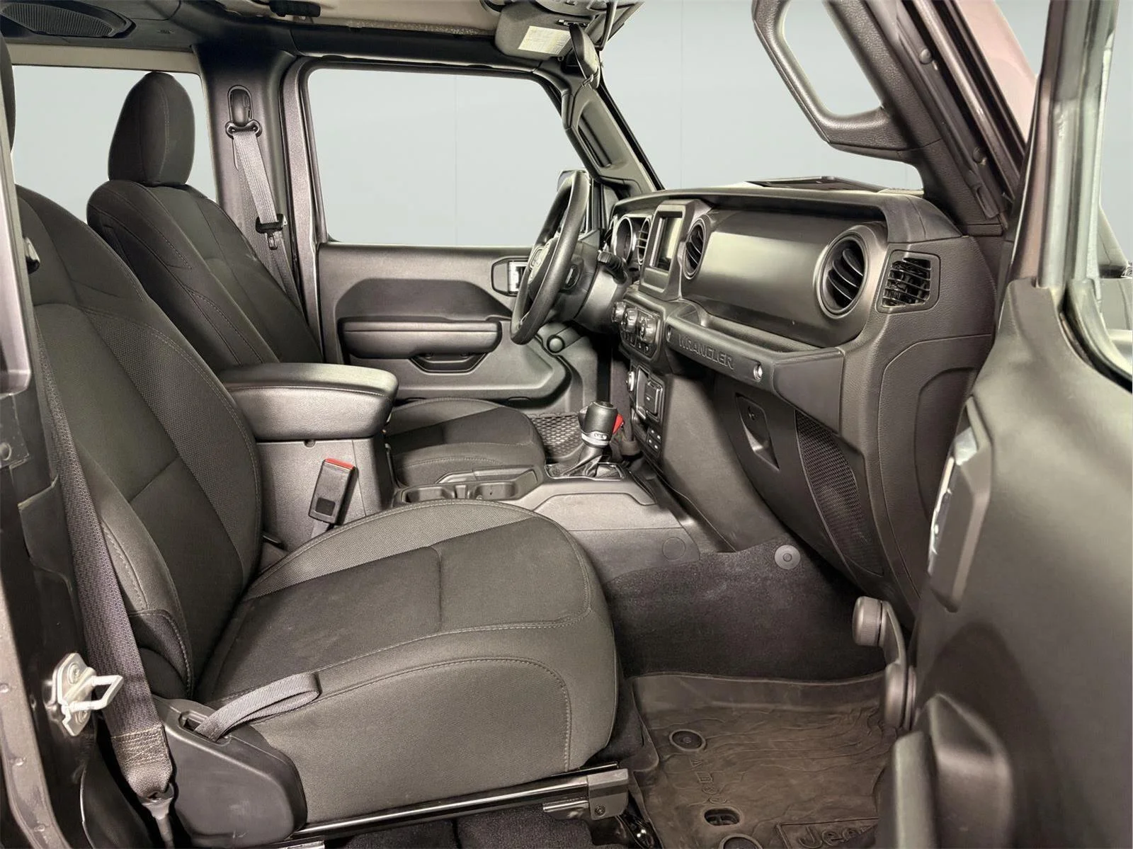 Used 2023 Granite Crystal Metallic Clearcoat Jeep Willys Sport image 17