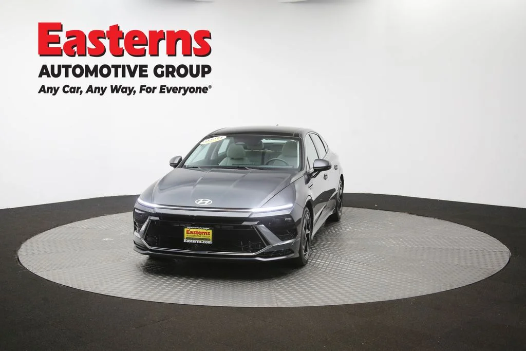 Used 2024 Gray Hyundai SEL image 55