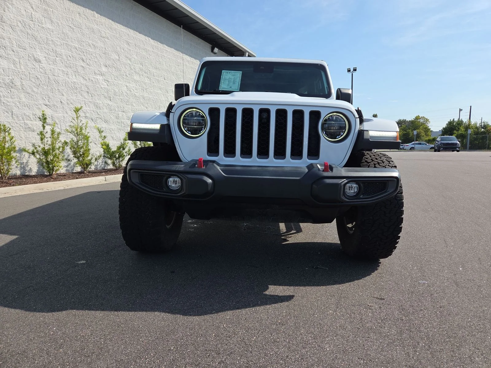 Used 2022 Bright White Clearcoat Jeep Unlimited Rubicon image 6
