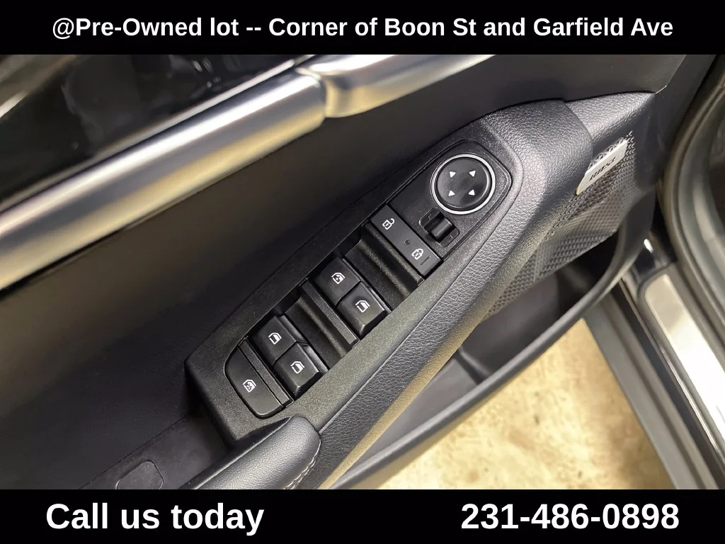 Used 2023 Black Kia SX image 16
