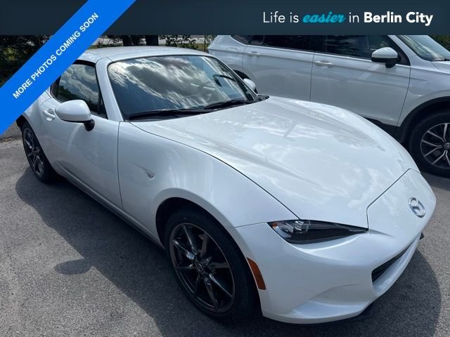 Used 2019 White Mazda Grand Touring image 1