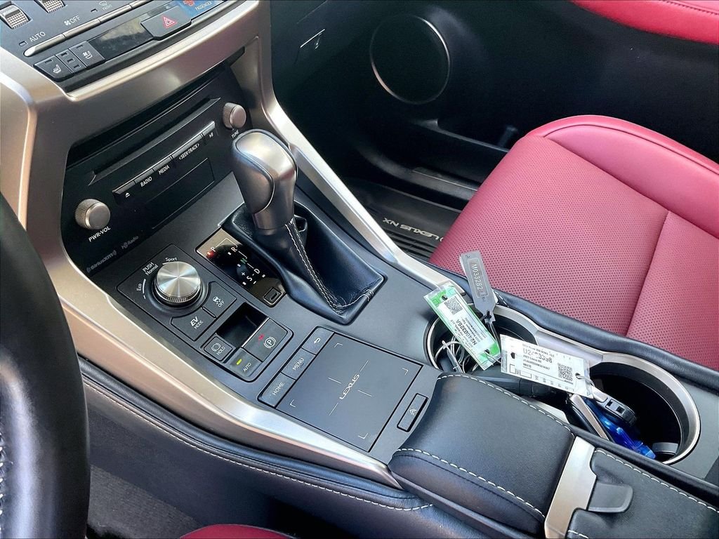 Used 2021 White Lexus 300h image 20