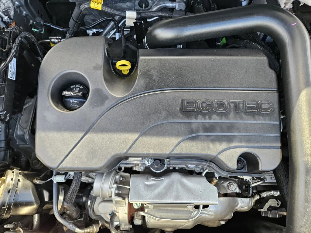 Used 2024 Silver GMC AT4 image 31