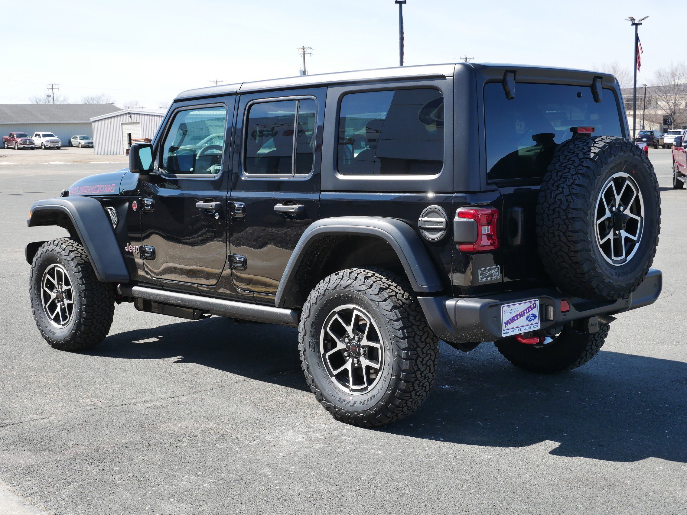 New 2026 Black Clear-Coat Exterior Paint Jeep Rubicon image 6