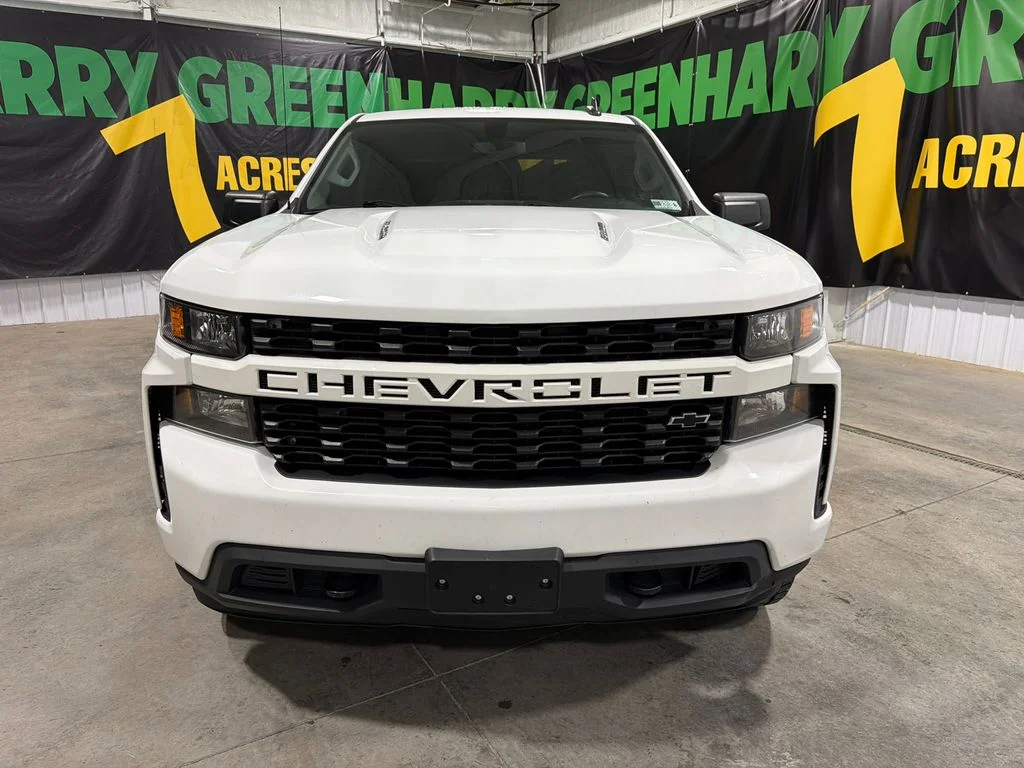 Used 2021 Summit White Chevrolet Custom image 14