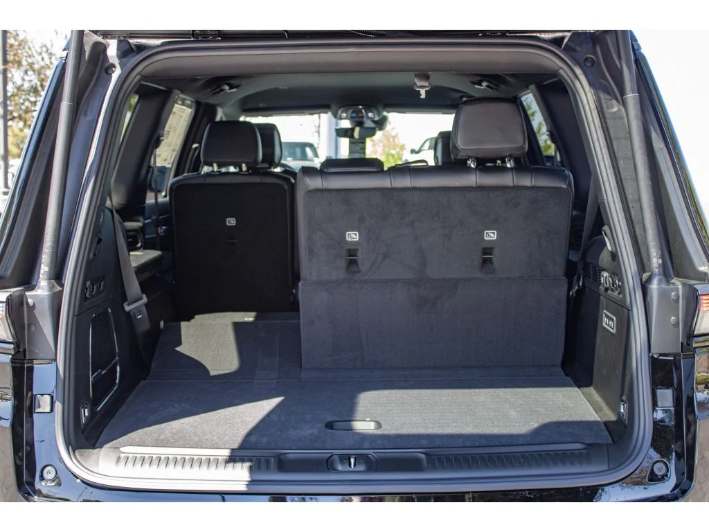 New 2026 HIGH GLOSS BLACK Jeep Limited Altitude image 14