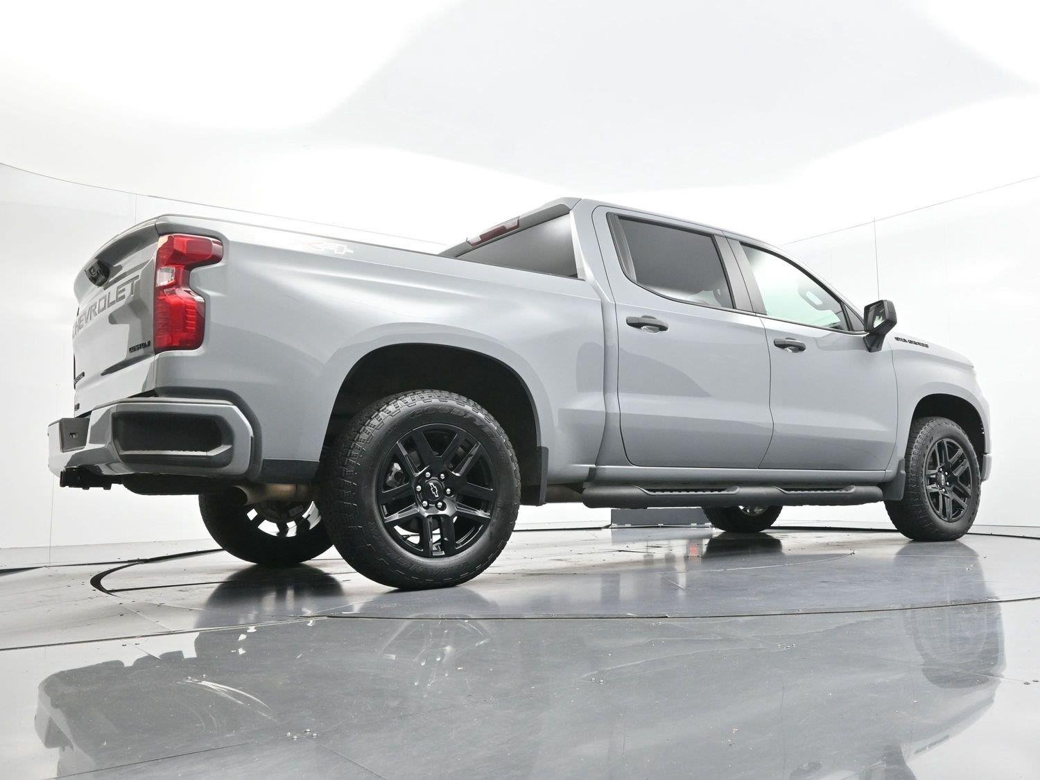 Used 2024 Slate Gray Metallic Chevrolet Custom image 46