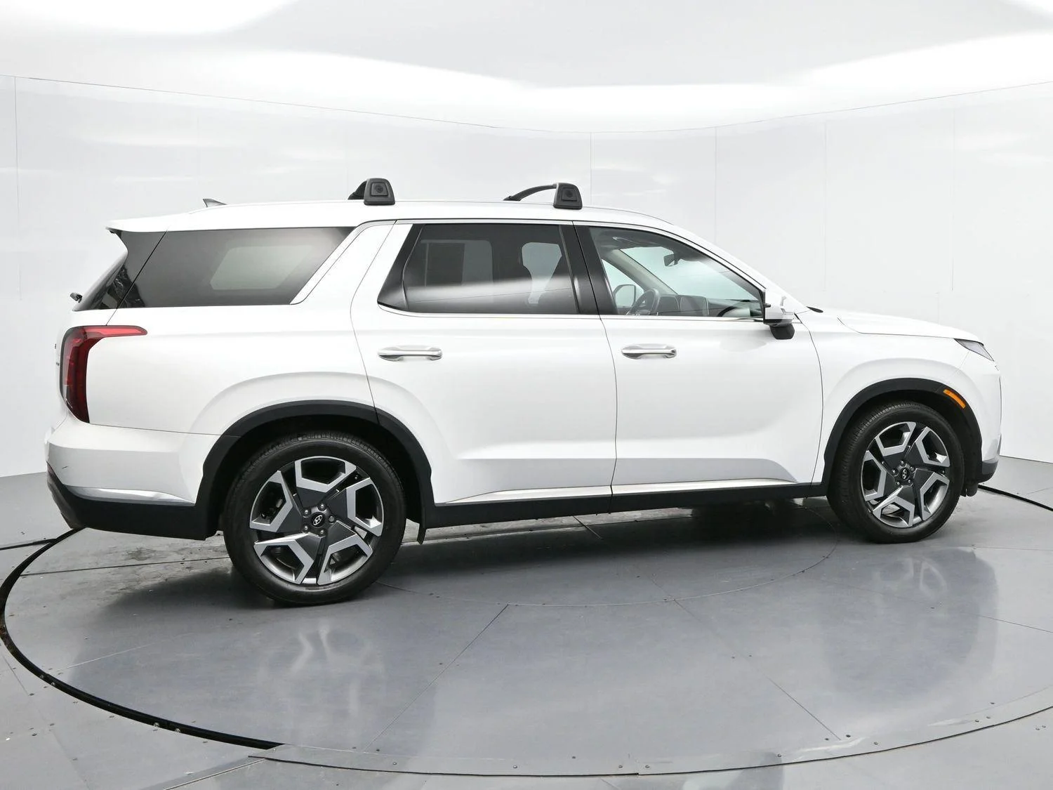 Used 2023 Hyper White Hyundai Limited image 8