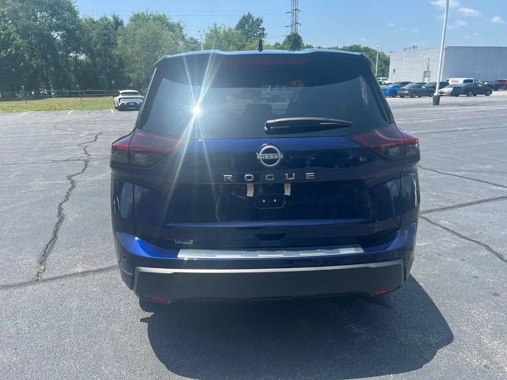 Used 2026 Deep Ocean Blue Nissan SV image 8