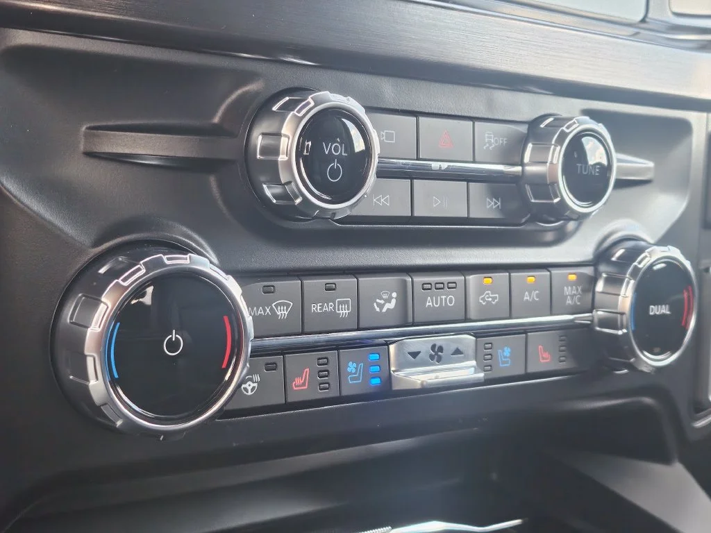 New 2027 Gray Ford Lariat image 33