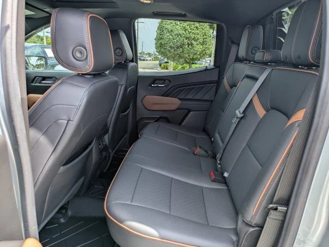 2025 GMC Canyon AT4 - Photo 14