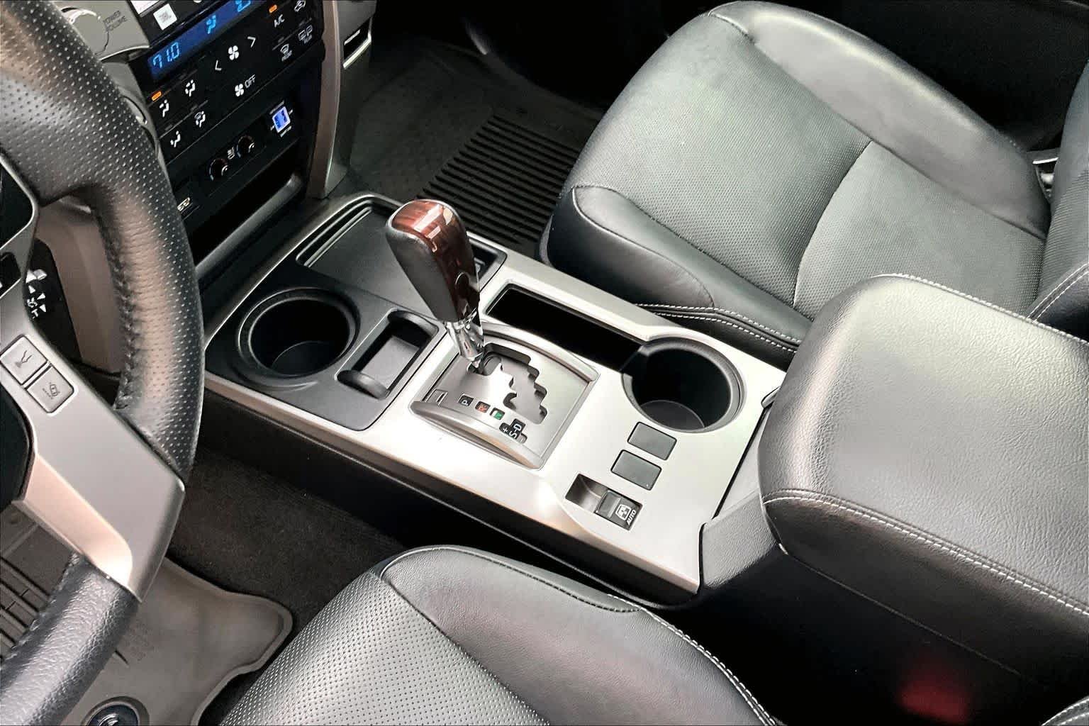 Used 2021 Blizzard Pearl Toyota Limited image 17
