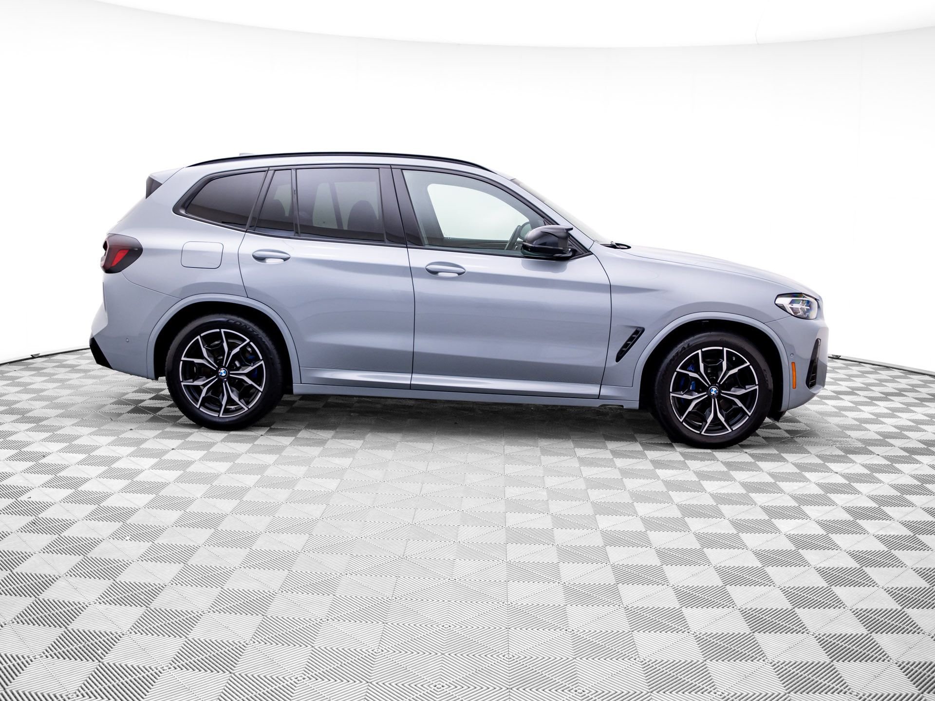 Used 2024 Brooklyn Grey Metallic BMW M40i image 8