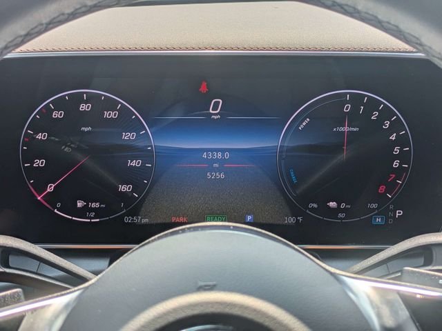 Used 2025  Mercedes-Benz GLC 350e image 32