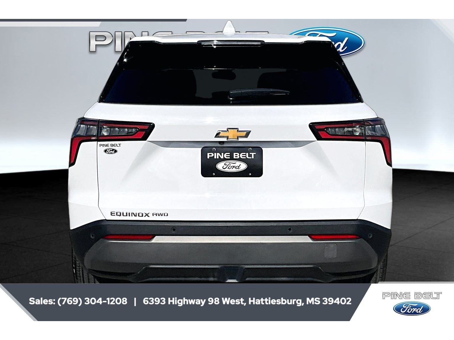 Used 2026 Summit White Chevrolet AWD LT image 4