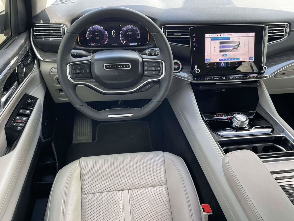Used 2022 White Jeep Series II image 9