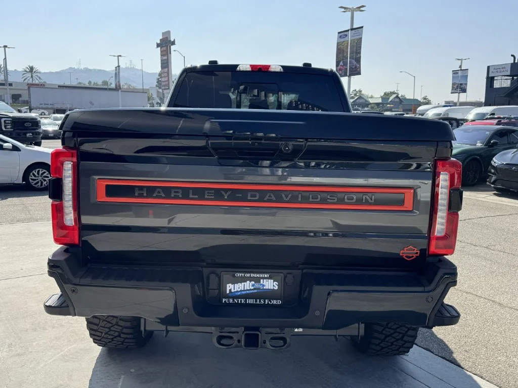 New 2026 Agate Black Metallic Ford F-250® Lariat® image 9