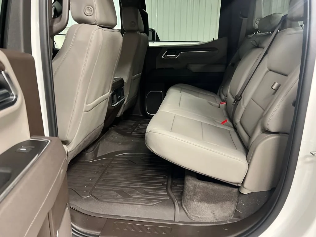 2026 GMC Sierra 1500 SLT - Photo 13