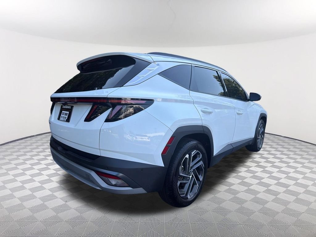 Used 2025 White Hyundai Limited image 5