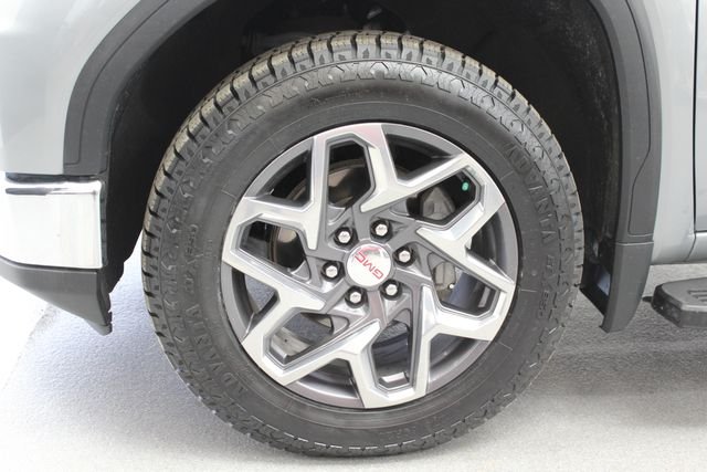 Used 2023 Silver GMC SLT image 7
