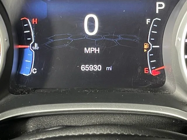 Used 2018 Gray Jeep Limited image 22