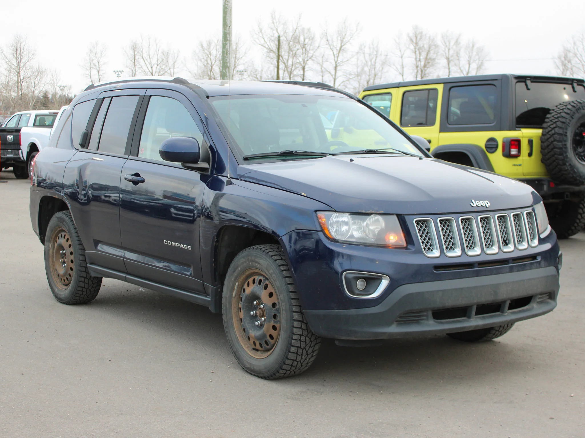 Used 2015 Blue Jeep High Altitude * Mechanic Special | Heated Seats | No Accidents | Remote Start | Backup Camera image 6
