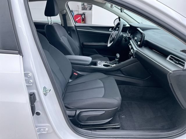 2023 Kia K5 LXS - Photo 15