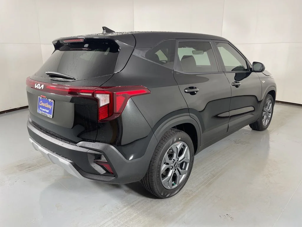 New 2026 Black Kia LX image 8