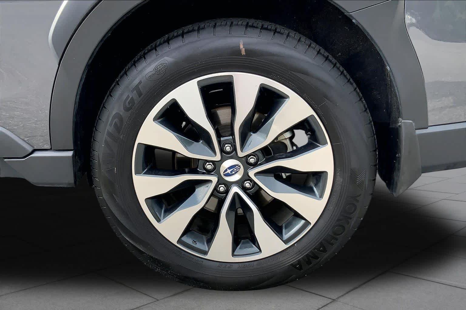 Used 2025 Magnetite Gray Metallic Subaru Touring XT image 11