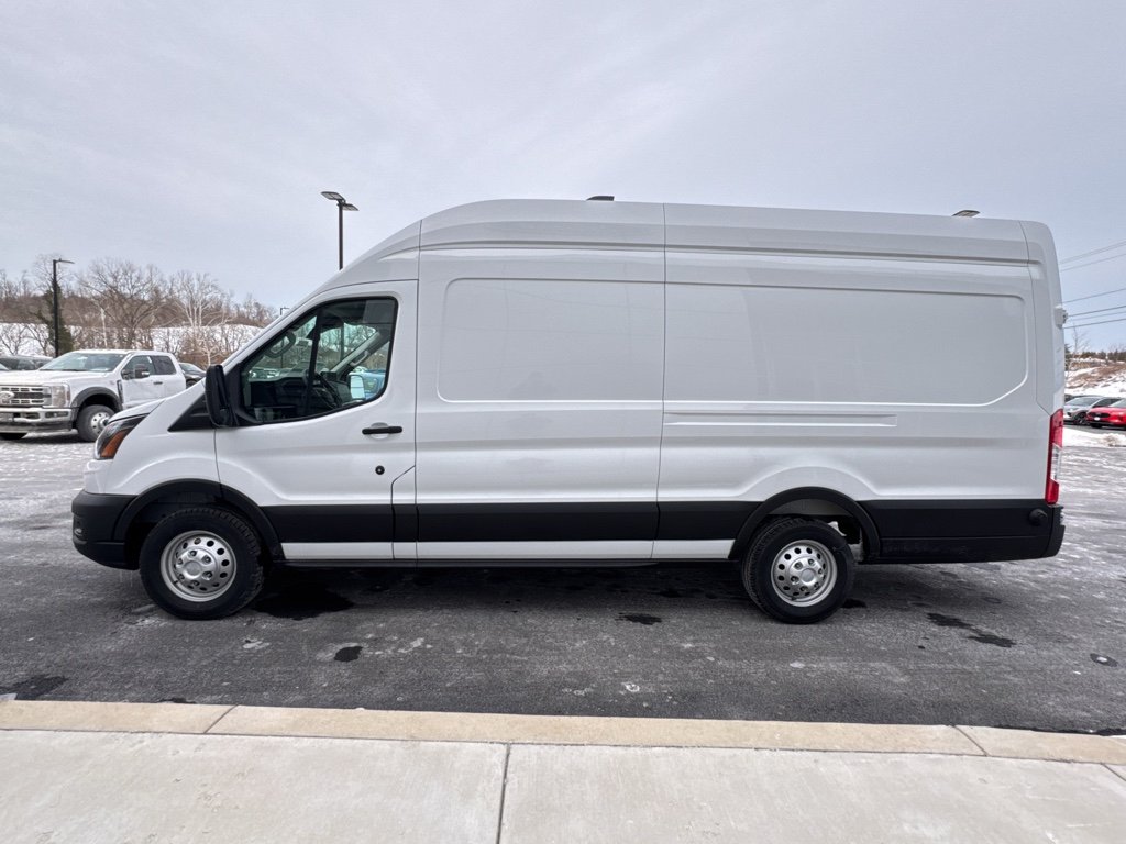 New 2026 Oxford White Ford Base w/9,950 lb. GVWR image 12