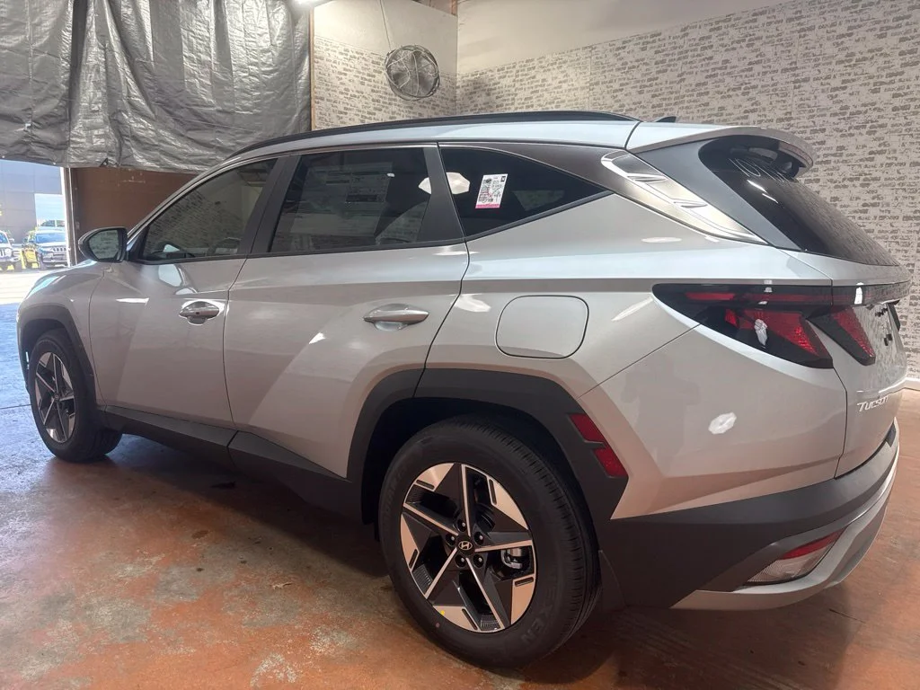 New 2026 Shimmering Silver Hyundai SEL image 5