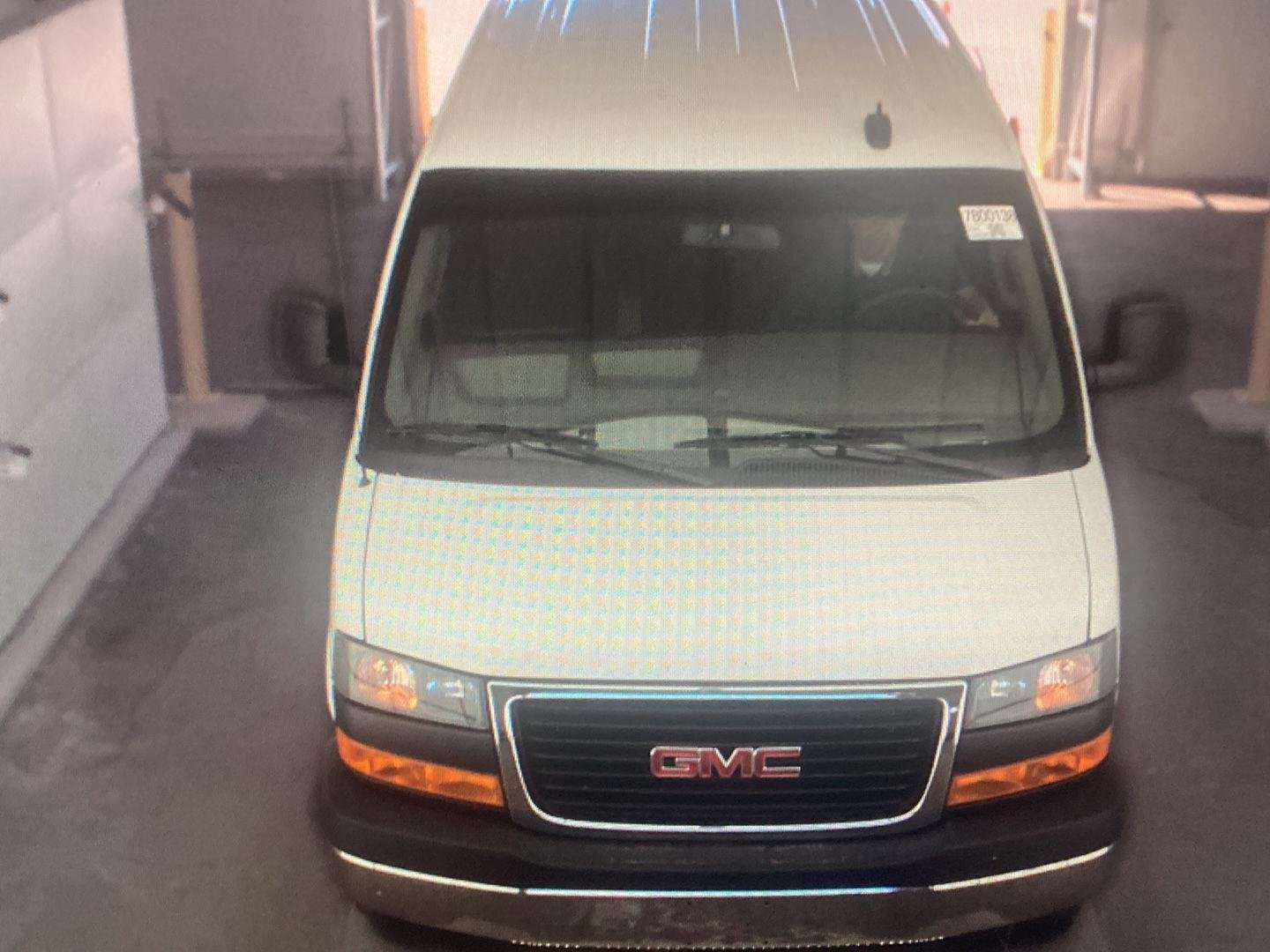 Used 2025 Summit White GMC 2500 image 4