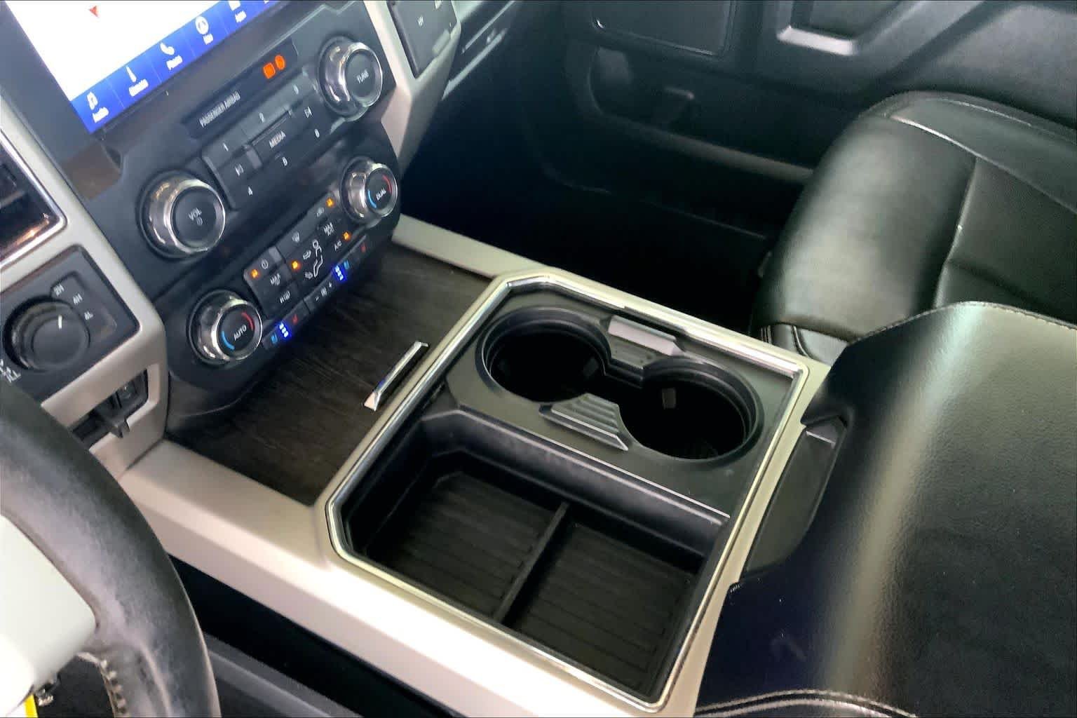 Used 2020 Iconic Silver Ford LARIAT image 16