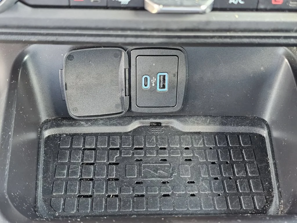 Used 2024 Azure Gray Meta Ford Raptor image 30