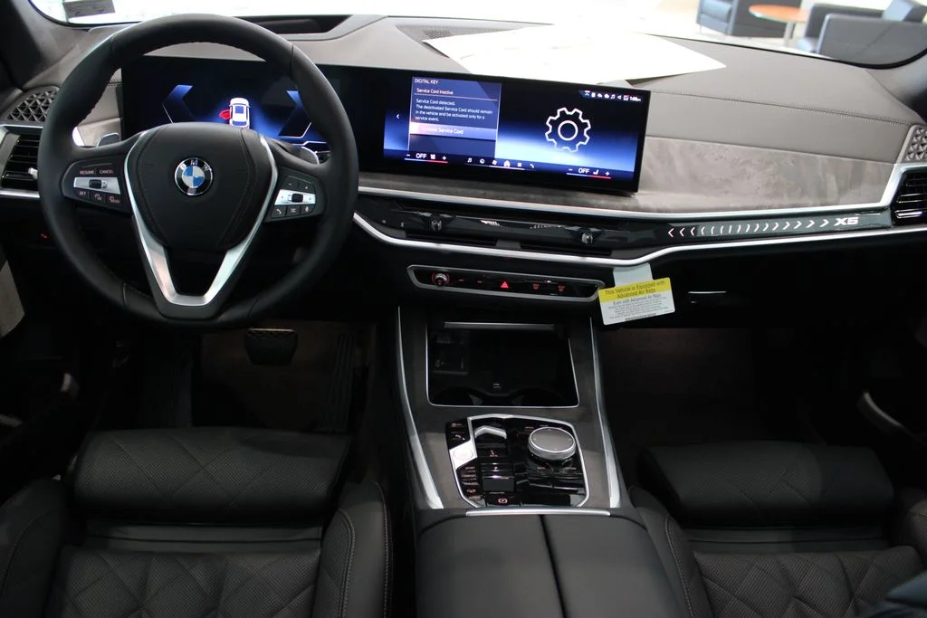 New 2026 Mineral White Metallic BMW xDrive40i image 6