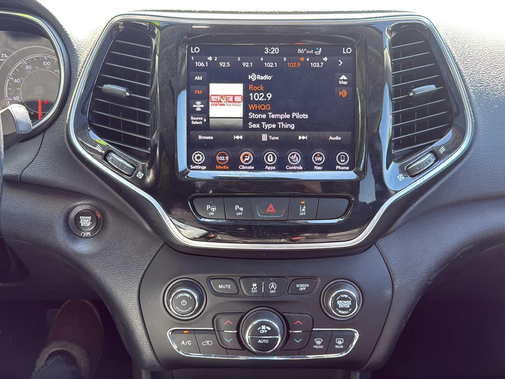 Used 2019 Gray Jeep Limited image 19