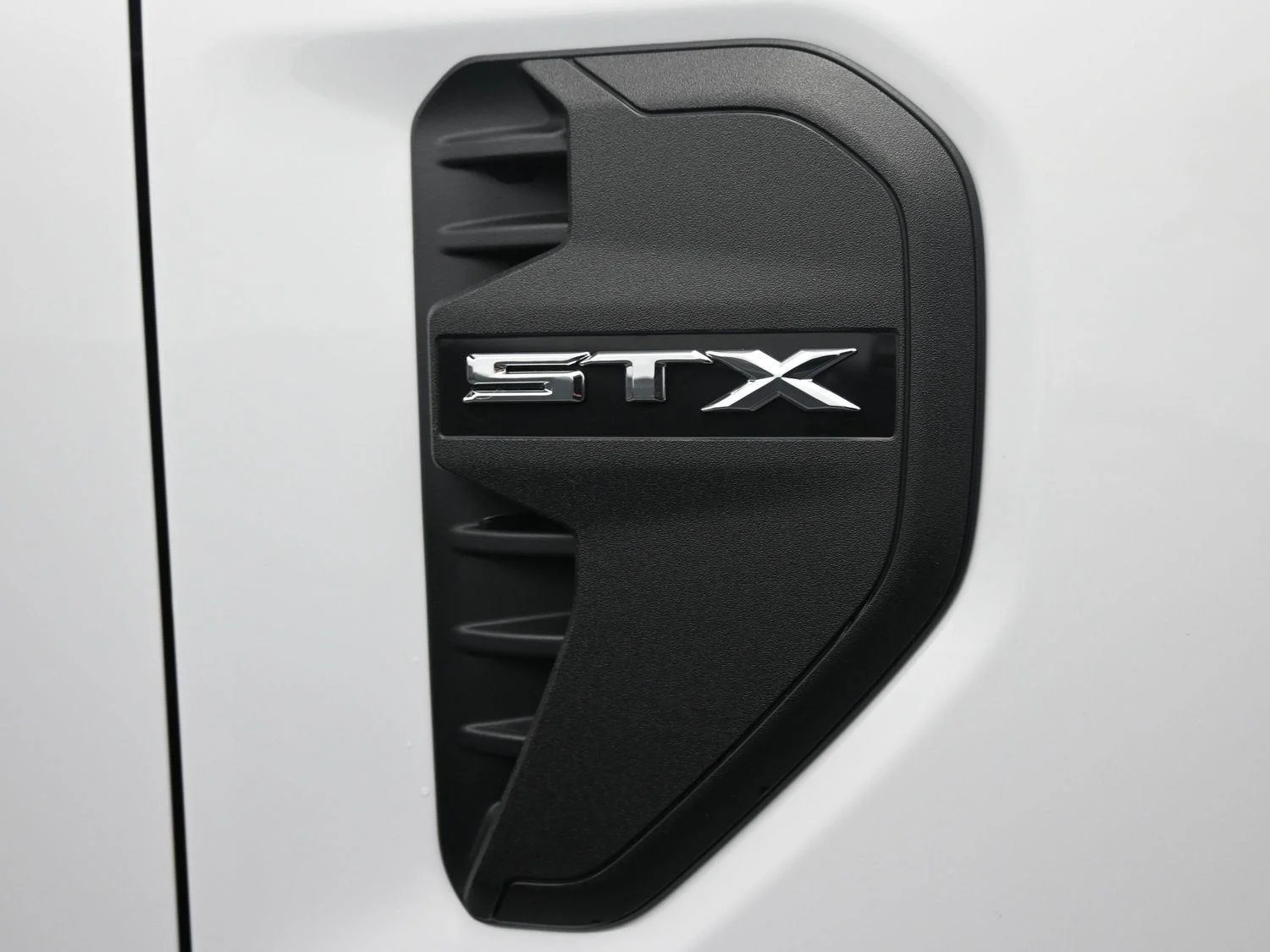 New 2025 Oxford White Ford XL image 6