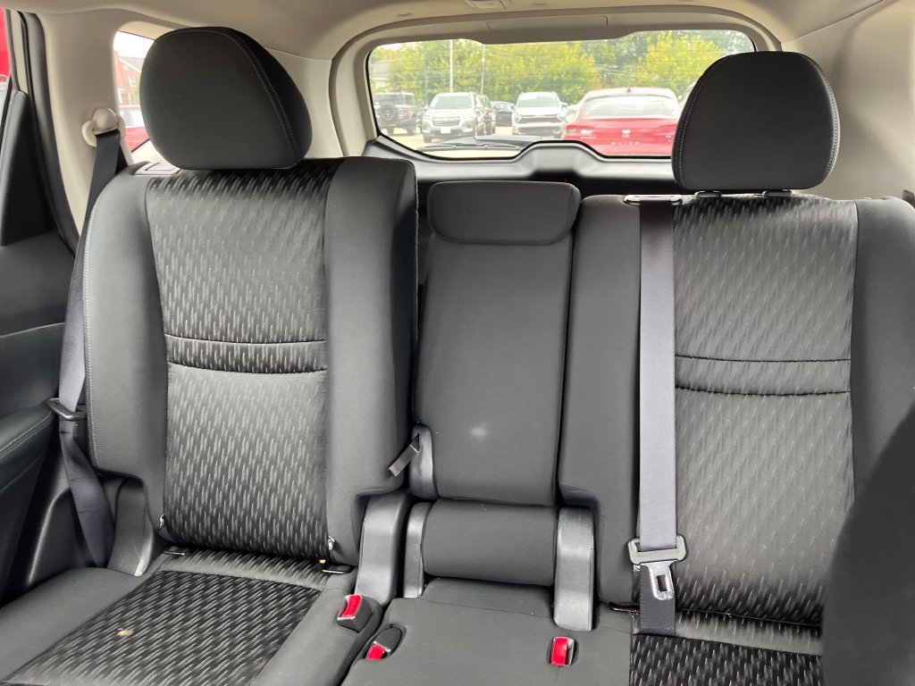 Used 2019 Gray Nissan SV image 13