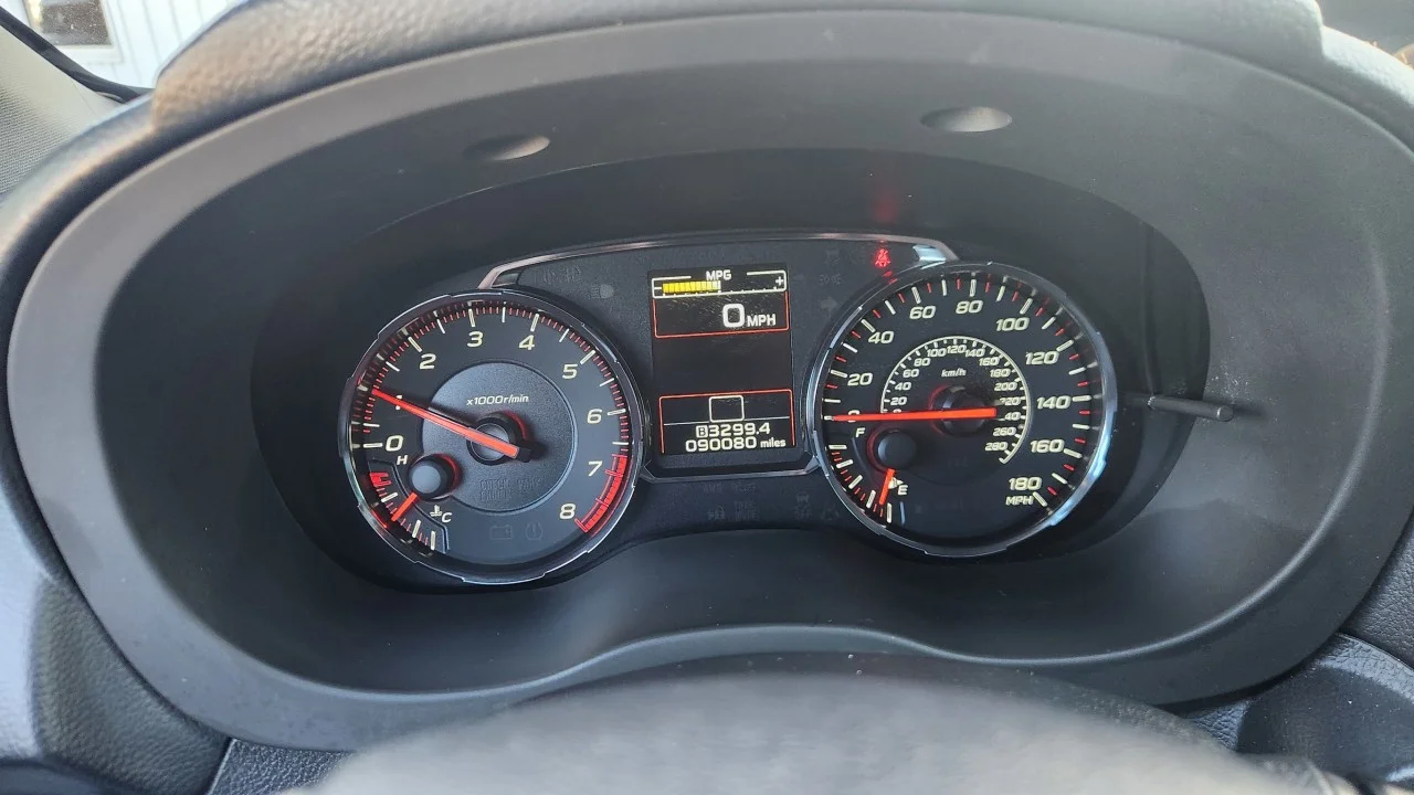 Used 2021  Subaru Premium image 13