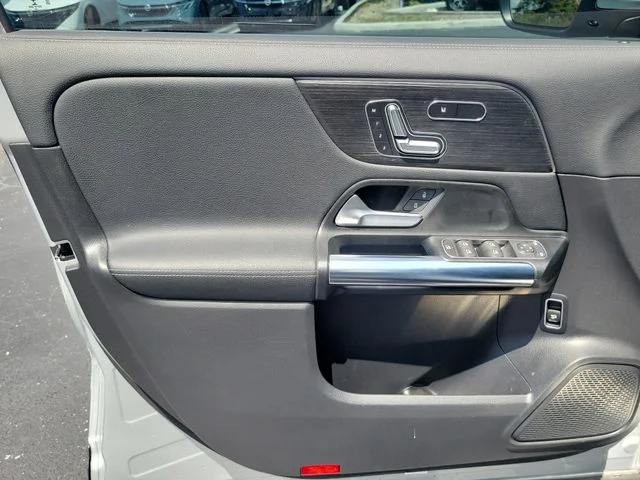 Used 2021 Silver Mercedes-Benz GLA 250 image 14
